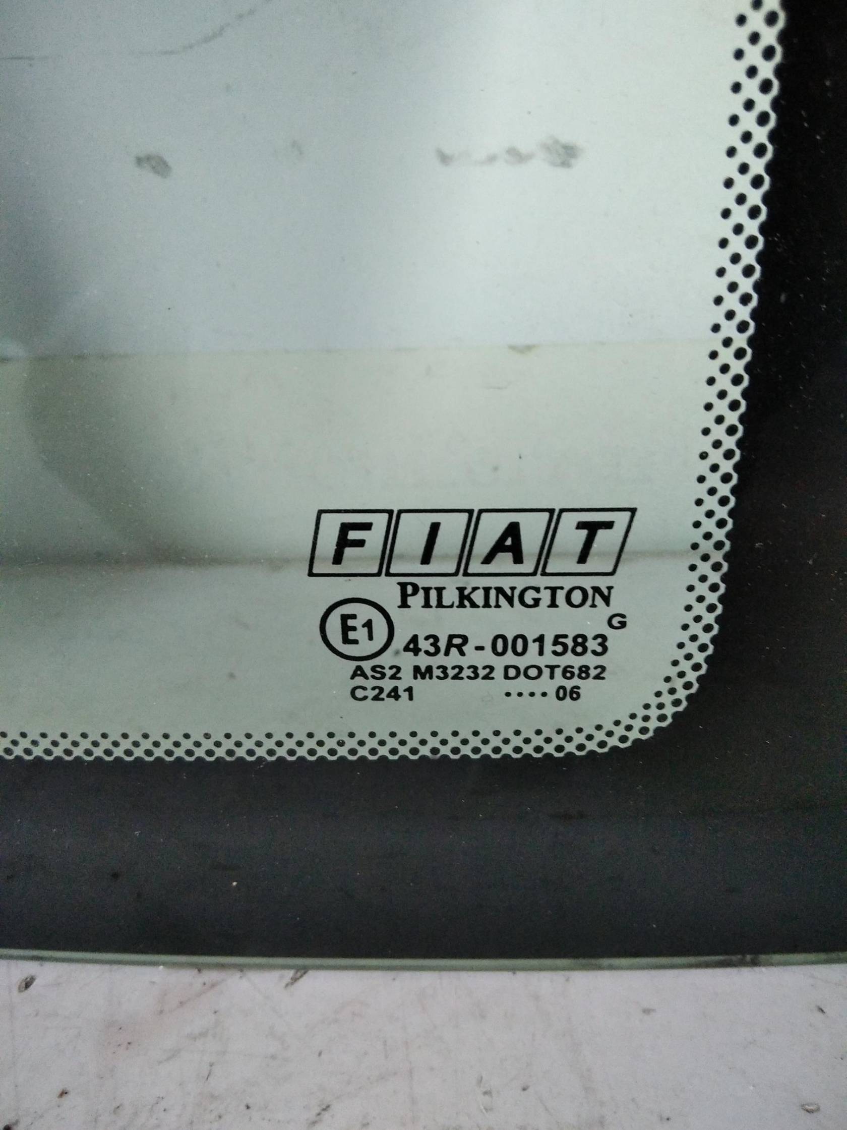 Fisso atermico parafango post. sx.